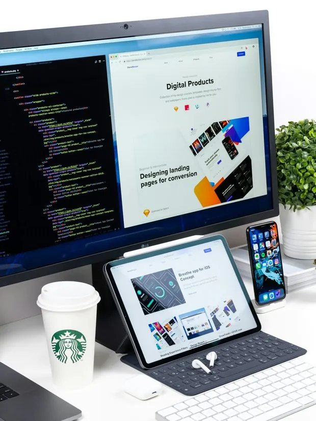 Responsive website on desktop and tablet
